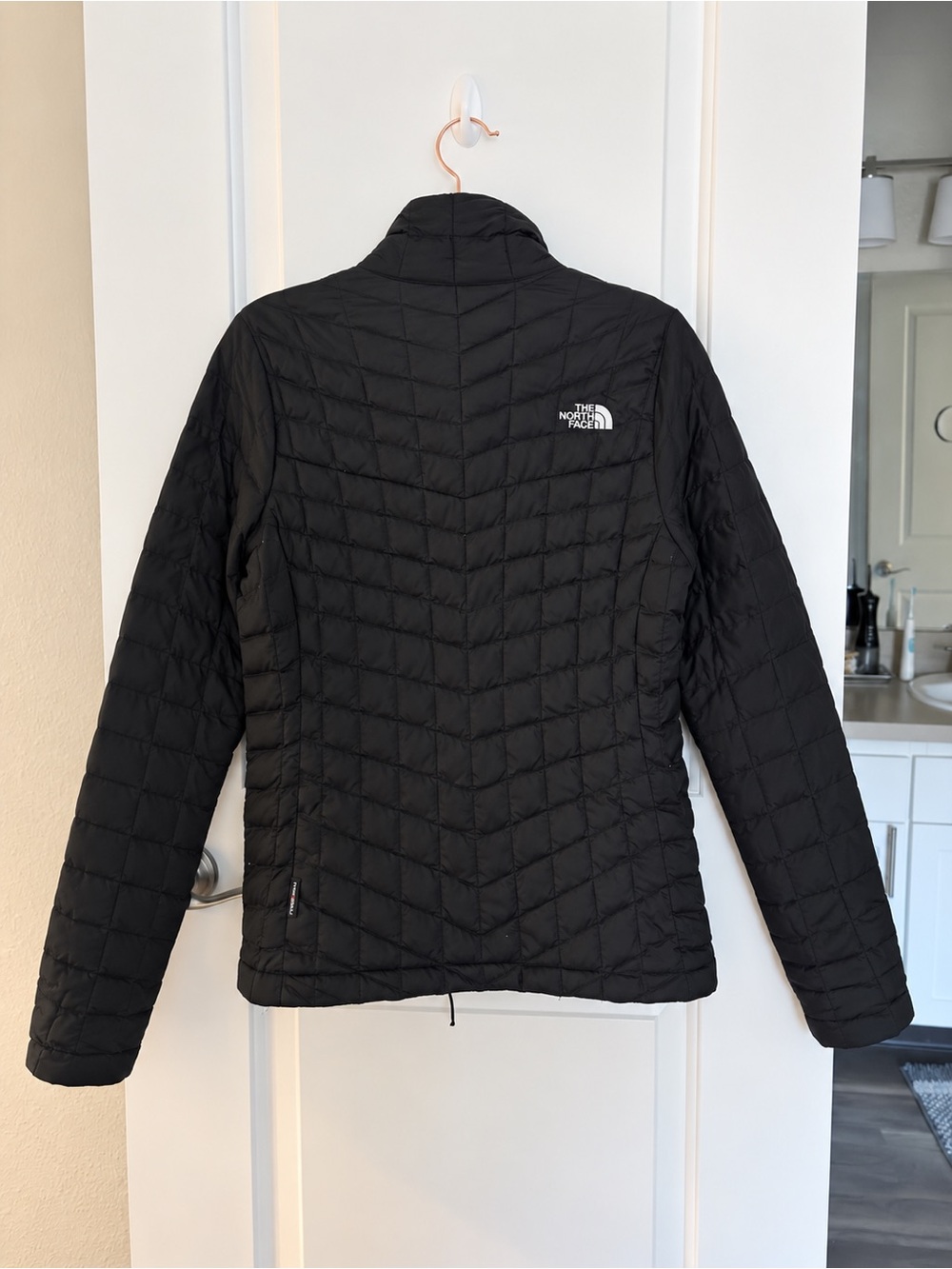The North Face Women’s Black Quilted Jacket – Size Small - Picture 2 of 3